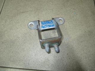 Фото запчасти петля двери багажника SsangYong Actyon 2 2012 Б/У запчасть Запчасть петля двери багажника SsangYong Actyon 2 2012