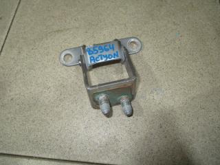 Фото запчасти петля двери багажника SsangYong Actyon 2 2012 Б/У запчасть Запчасть петля двери багажника SsangYong Actyon 2 2012