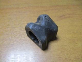 Втулка переднего стабилизатора Toyota Land Cruiser Prado новая Втулка переднего стабилизатора Toyota Land Cruiser Prado