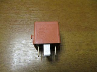 Фото запчасти реле BMW 6-Series 2004 Б/У запчасть Запчасть реле BMW 6-Series 2004