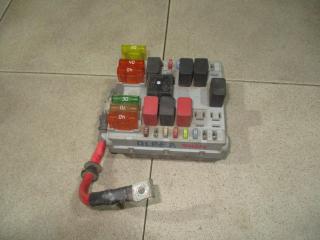 Фото запчасти блок предохранителей Fiat Albea 2007 Б/У запчасть Запчасть блок предохранителей Fiat Albea 2007