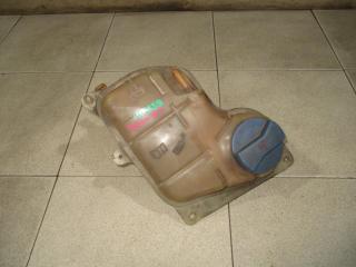 Бачок расширительный Volkswagen Passat 1999