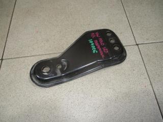 Кронштейн переднего рычага Volkswagen Polo 5 Б/У Кронштейн переднего рычага Volkswagen Polo 5