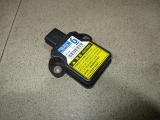 Фото запчасти датчик ускорения Toyota RAV4 Б/У запчасть Запчасть датчик ускорения Toyota RAV4