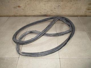 Уплотнитель двери Volkswagen Polo 5 Б/У Уплотнитель двери Volkswagen Polo 5