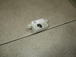 Фото запчасти усилитель антенны BMW X3 2008 Б/У запчасть Запчасть усилитель антенны BMW X3 2008