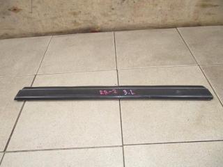 Фото запчасти молдинг задней правой двери Land Rover Range Rover 2 1998 Б/У запчасть Запчасть молдинг задней правой двери Land Rover Range Rover 2 1998