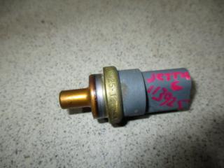 Фото запчасти датчик температуры Volkswagen Jetta Б/У запчасть Запчасть датчик температуры Volkswagen Jetta