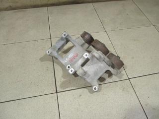 Кронштейн ролика-натяжителя ремня Toyota Land Cruiser Prado 2010