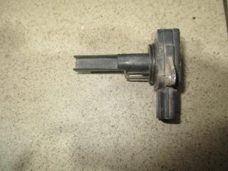 Запчасть датчик массового расхода воздуха Toyota Corolla