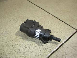 Фото запчасти датчик включения стопсигнала Ford Fusion Б/У запчасть Запчасть датчик включения стопсигнала Ford Fusion