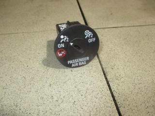 Запчасть выключатель Opel Zafira 2012