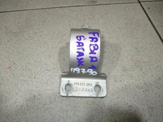 Запчасть петля двери багажника Skoda Fabia 1 2005