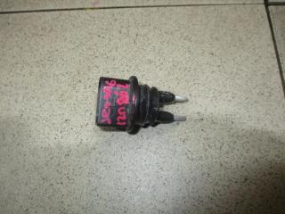 Запчасть датчик уровня в бачок омывателя Volkswagen Jetta