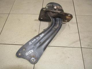 Рычаг задний продольный правый Volkswagen Jetta Б/У Рычаг задний продольный правый Volkswagen Jetta