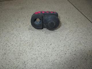 Фото запчасти выключатель концевой Nissan Navara 2007 Б/У запчасть Запчасть выключатель концевой Nissan Navara 2007