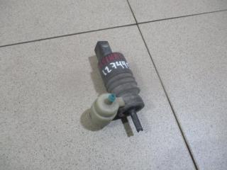 Фото запчасти насос омывателя Porsche Cayenne 1 Б/У запчасть Запчасть насос омывателя Porsche Cayenne 1