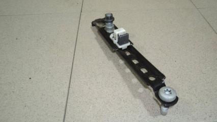 Запчасть механизм регулировки ремня безопасности Jeep Grand Cherokee 2013