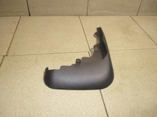 Брызговик передний правый Toyota Highlander 2