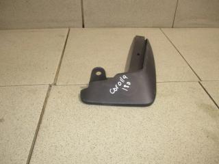 Брызговик передний правый Toyota Corolla