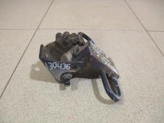 Петля двери передней правой нижняя Volkswagen Passat Б/У Петля двери передней правой нижняя Volkswagen Passat