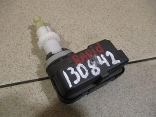 Моторчик корректора фары Skoda Rapid 1