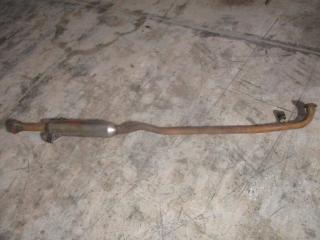 Средняя часть глушителя Toyota Camry Б/У Средняя часть глушителя Toyota Camry