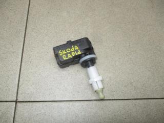 Моторчик корректора фары Skoda Rapid 1