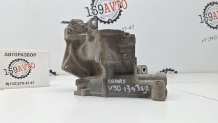 Фото запчасти корпус водяного насоса Toyota Camry 2012 Б/У запчасть Запчасть корпус водяного насоса Toyota Camry 2012