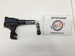 Запчасть форсунка омывателя фары Toyota Land Cruiser