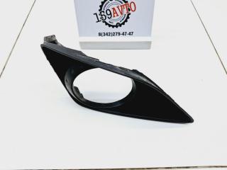 Рамка противотуманой фары правой Toyota Corolla