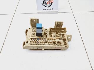 Блок предохранителей Toyota Avensis 2