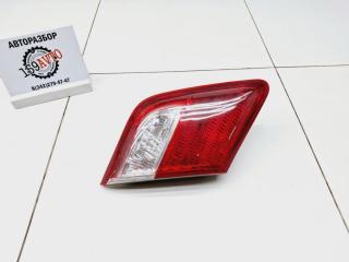 Фонарь задний внутренний левый Toyota Camry
