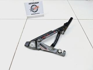 Петля крышки багажника Mazda 3 Б/У Петля крышки багажника Mazda 3