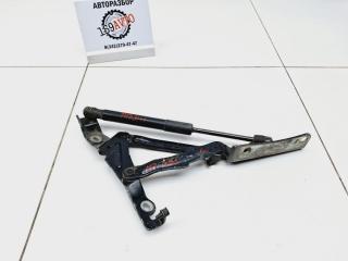 Петля крышки багажника Mazda 3 Б/У Петля крышки багажника Mazda 3