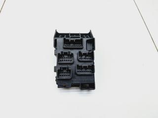 Блок предохранителей Toyota Avensis 2