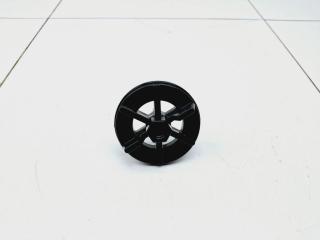 Запчасть болт крепления запасного колеса Kia RIO 4 2018