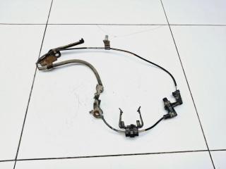 Датчик ABS передний левый Toyota Highlander 2 2011