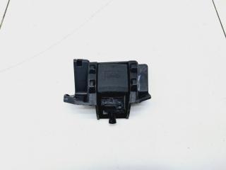 Фото запчасти ручка открывания капота Chery Tiggo 8 Б/У запчасть Запчасть ручка открывания капота Chery Tiggo 8