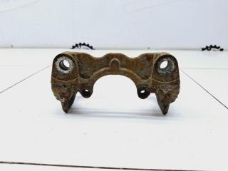 Скоба суппорта заднего Volkswagen Touareg 1 2007