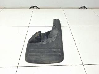 Брызговик передний правый Toyota Hilux 7 2012