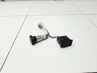 Разъем Mazda 3