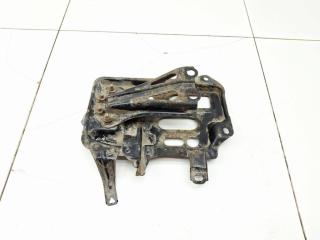 Запчасть крепление акб Toyota Corolla 2008