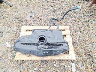 Бак топливный Toyota Avensis 2