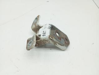 Запчасть петля двери передней Mazda 3