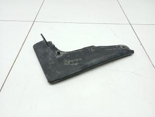 Брызговик передний правый Toyota RAV4 2015