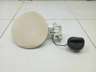 Лючок бензобака Toyota RAV4 2015