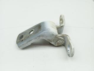 Фото запчасти петля двери передней правой верхняя Toyota RAV4 2015 Б/У запчасть Запчасть петля двери передней правой верхняя Toyota RAV4 2015