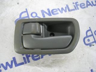 Ручка двери внутренняя задняя левая Toyota Carina 2001
