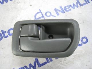 Ручка двери внутренняя передняя левая Toyota Carina 2001